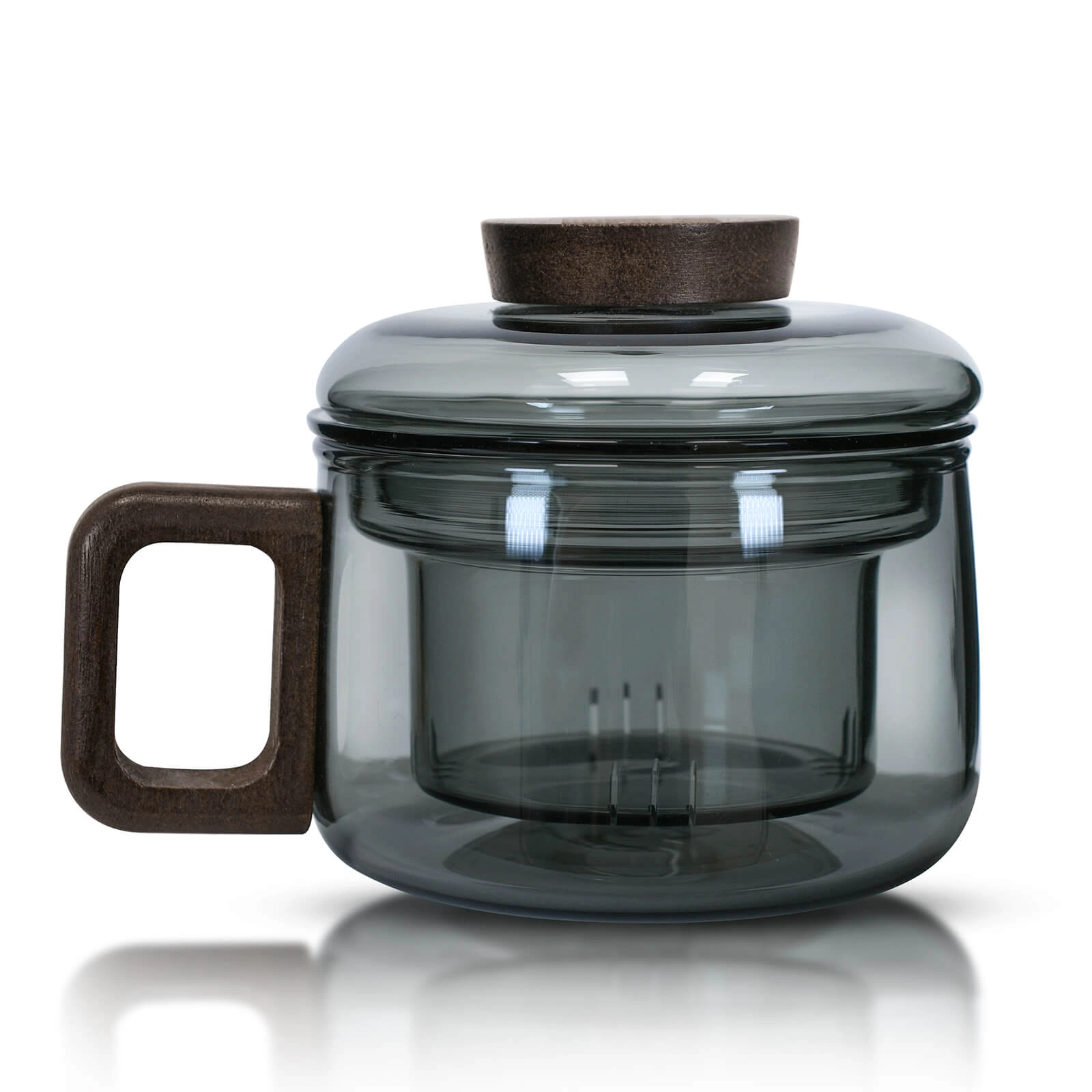 Glass cup with infuser