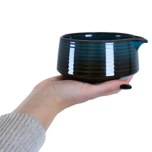 Matchawan – Ceramic Matcha Bowl with Spout – Ame