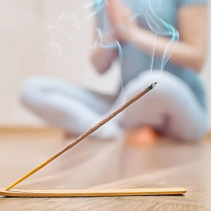 Esoteric Gift Set: Incense + Accessories