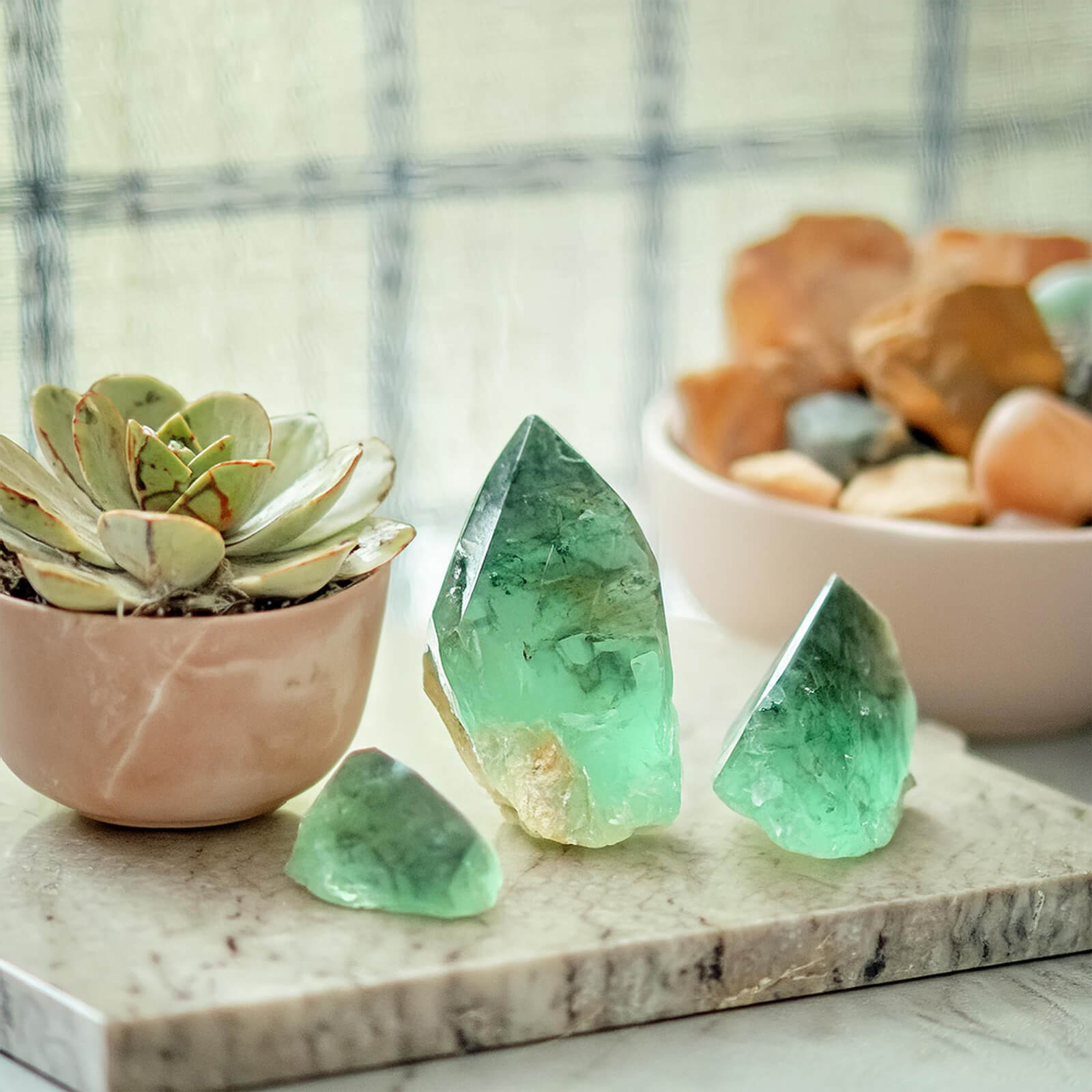 Green Calcite (raw stone) 50g | | MateMundo.co.uk