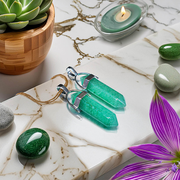 Pendant with aventurine in pouch + chain