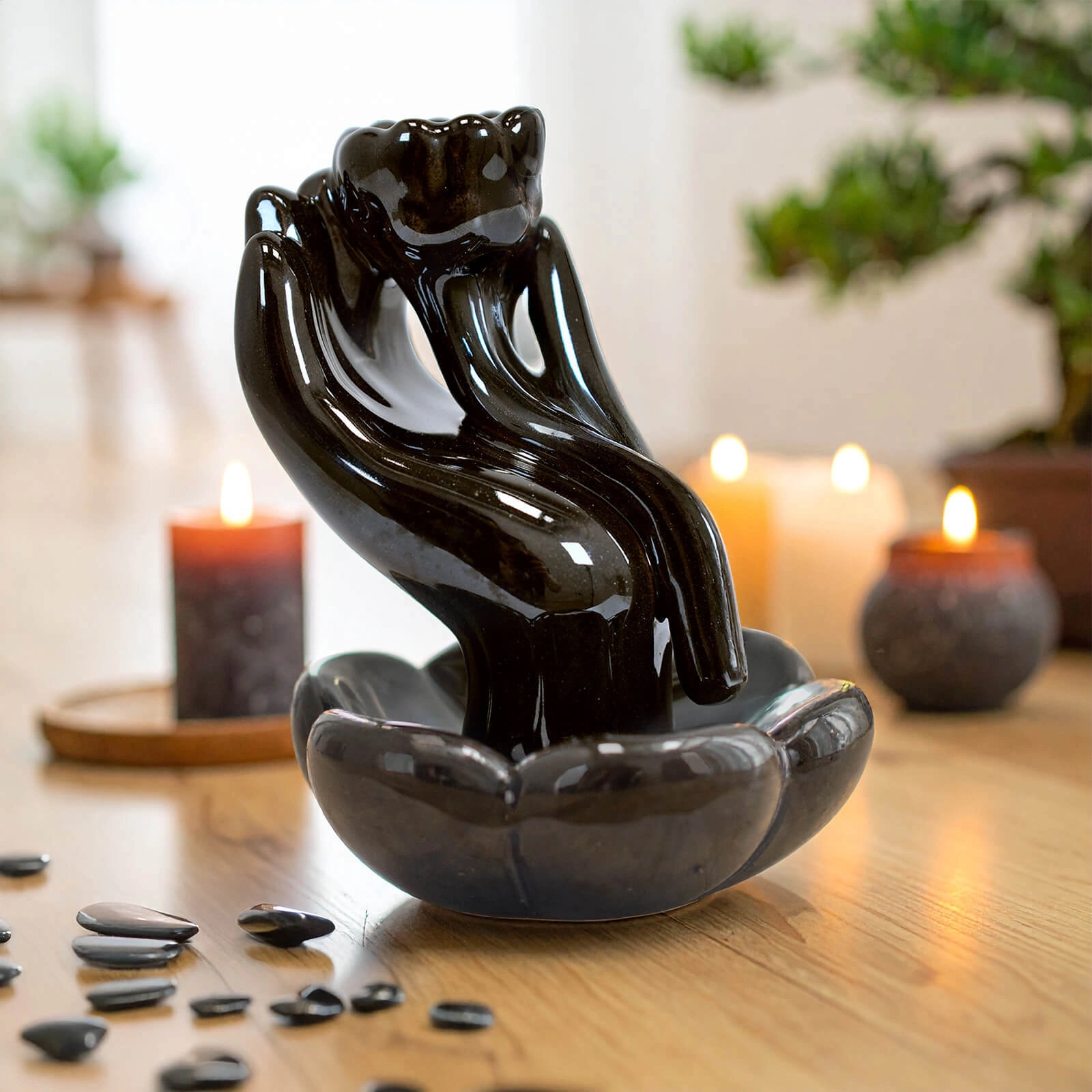 Hand of Wisdom cone incense holder | | MateMundo.co.uk